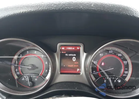 2015 Dodge Journey Crossroad z USA, uszkodzony, nr VIN 3C4PDDGG2FT578870